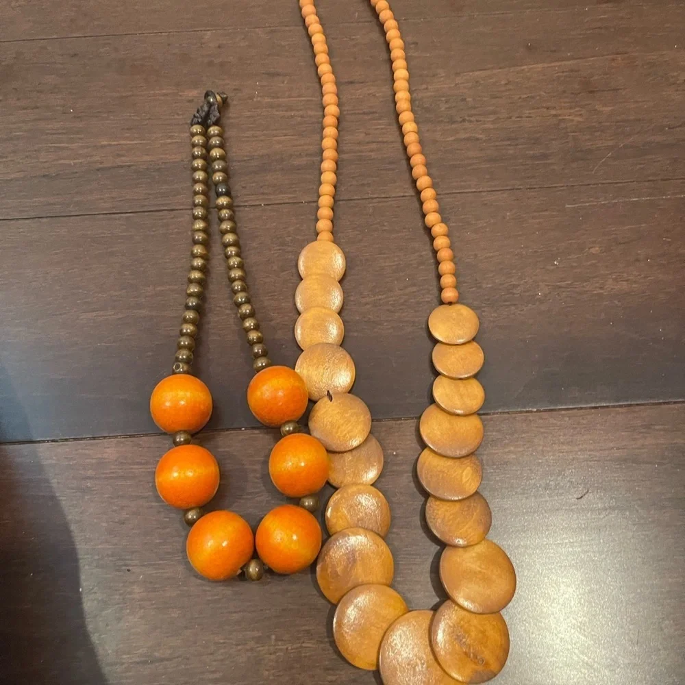 set of 2 shein Orange Beaded Necklaces